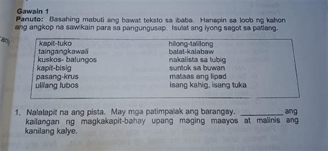 Magkakapit.